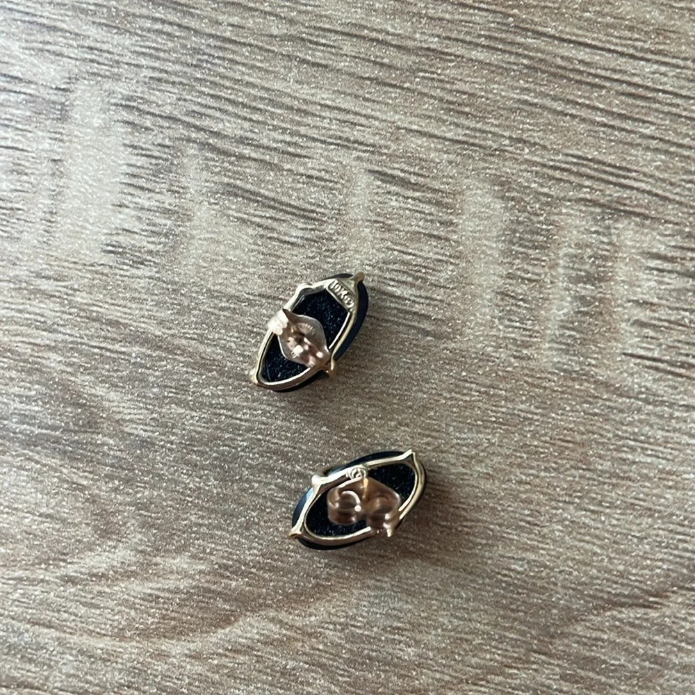 Vintage 80s 90s Art Deco 10k Solid Yellow Gold Onyx Studs with White Diamonds - Picture 2 of 3